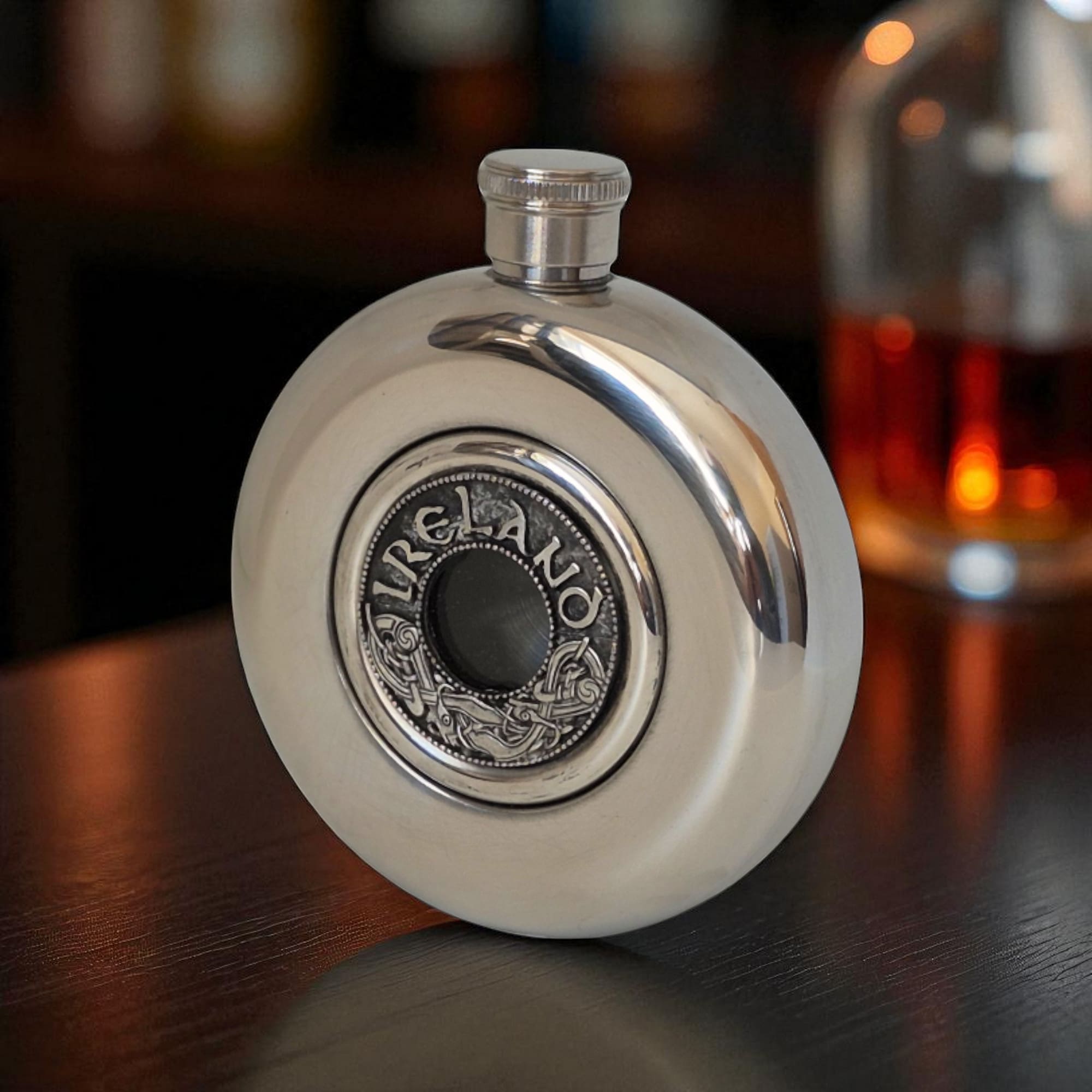 Round Irish Whiskey Hip Flask – Ireland Kells Design - Irish Bar/Guinness
