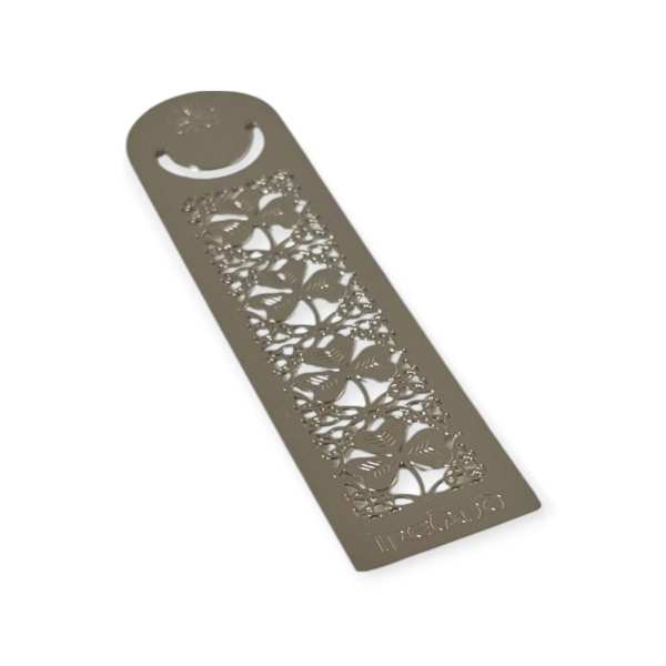Irish Metal Bookmark with a Shamrock Design - Irish Gifts - Image 1