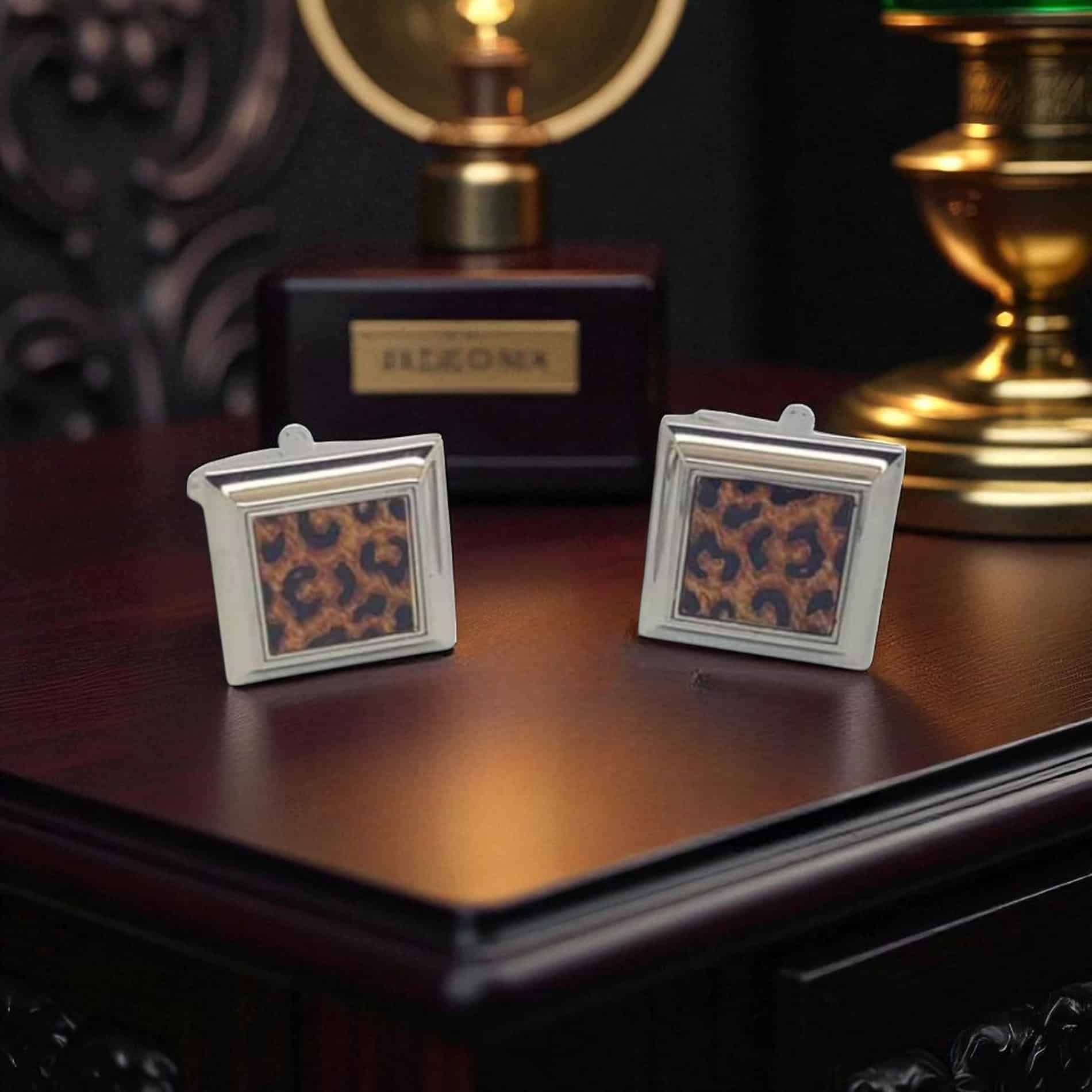 Briar Wood Effect Cufflinks – Peterson’s Collectable - Irish Gifts