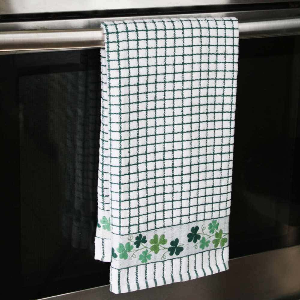 Poli-Dri Jacquard Tea Towel – Green & White Shamrocks - Decorative Bar Stuff